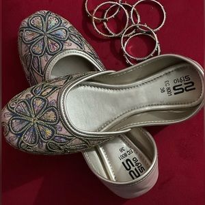 Pakistani khusa traditional foot wear